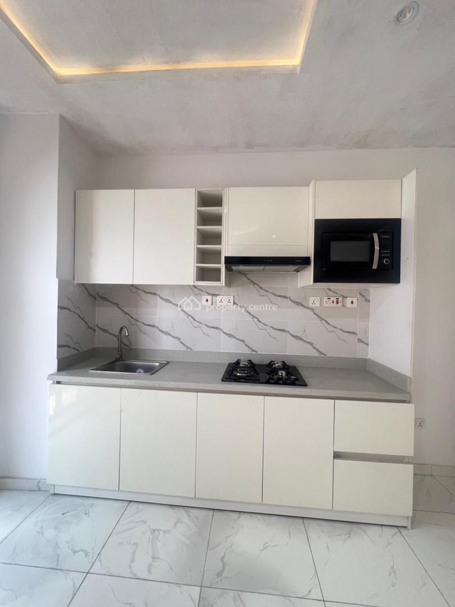 2-bedroom with Gym & Elevator, Lekki Phase 1, Lekki, Lagos, Flat / Apartment for Rent