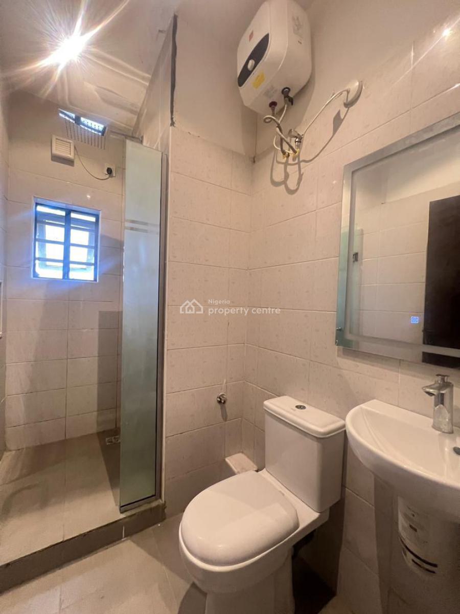 2-bedroom with Gym & Elevator, Lekki Phase 1, Lekki, Lagos, Flat / Apartment for Rent
