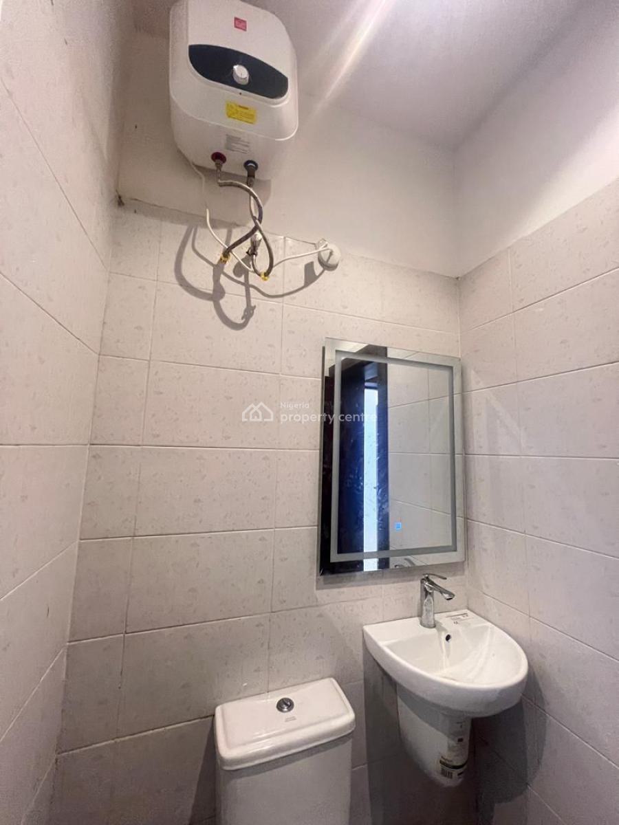 2-bedroom with Gym & Elevator, Lekki Phase 1, Lekki, Lagos, Flat / Apartment for Rent