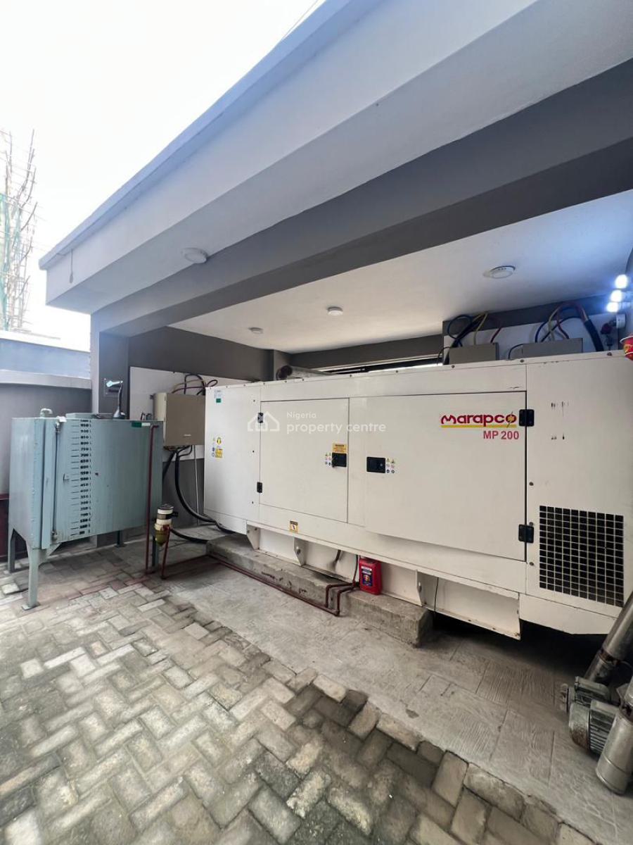 2-bedroom with Gym & Elevator, Lekki Phase 1, Lekki, Lagos, Flat / Apartment for Rent