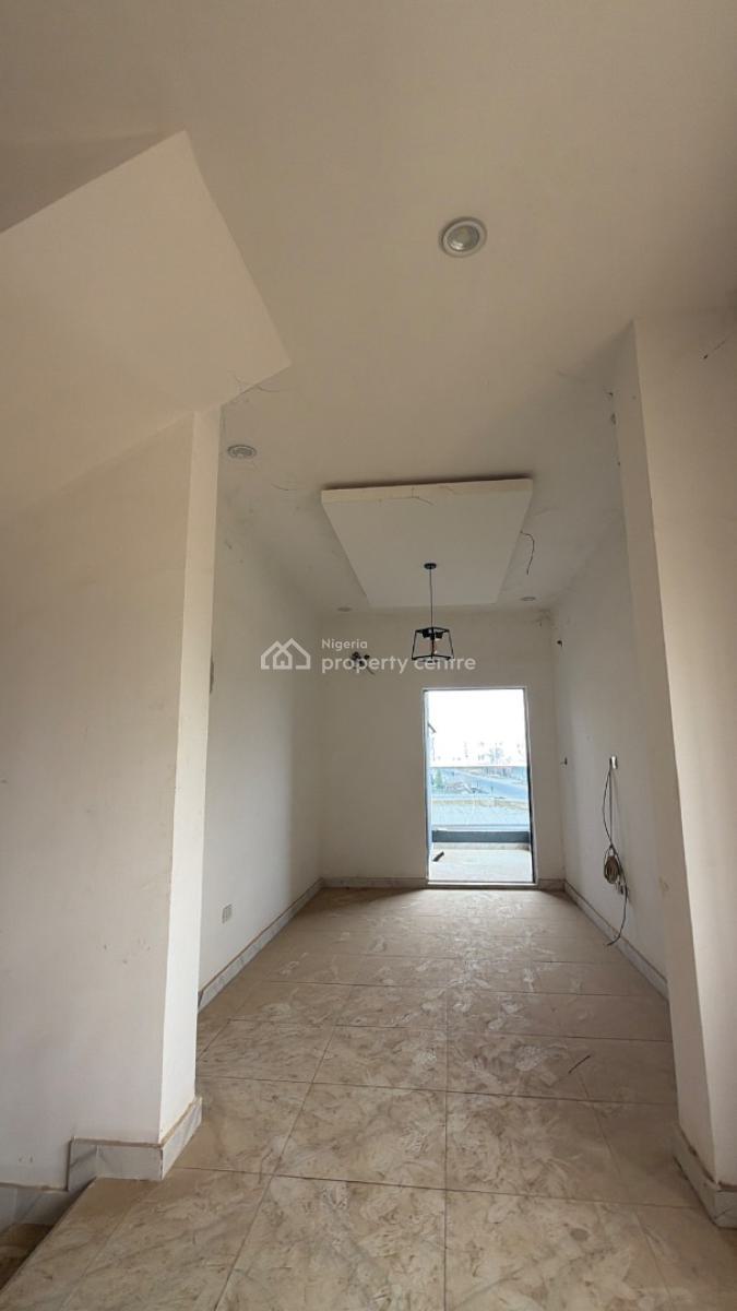 Now Listing a Distressed 5 Units of Newly Built 4-bedroom Duplex with, Jahi, Jahi, Abuja, Terraced Duplex for Sale