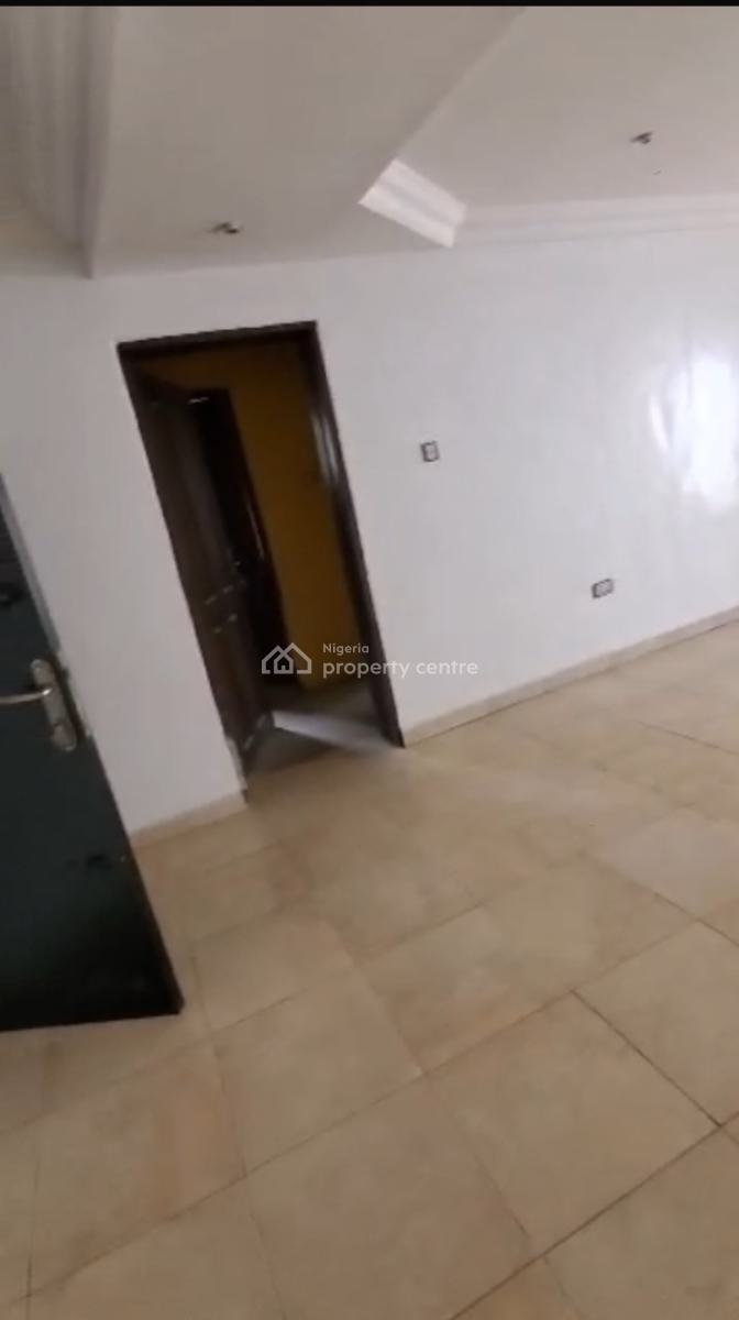 Executive 4 Bedroom Flat(alone in The Compound) at Igbe- Laara , Ikd., Igbe- Laara, Ikorodu, Lagos, Flat / Apartment for Rent