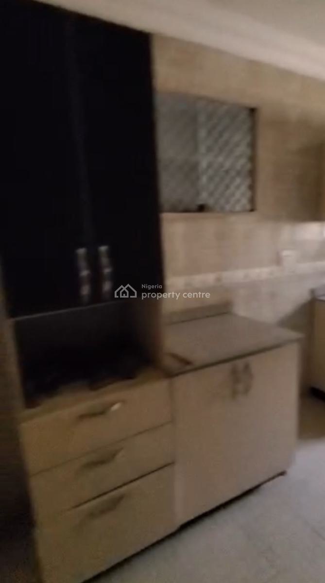 Executive 4 Bedroom Flat(alone in The Compound) at Igbe- Laara , Ikd., Igbe- Laara, Ikorodu, Lagos, Flat / Apartment for Rent