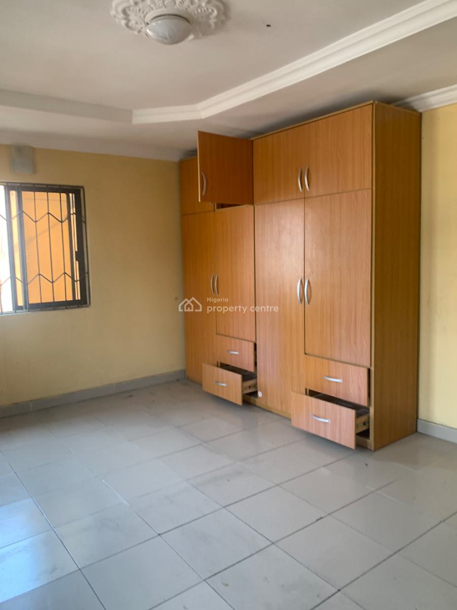 4 Bedrooms Semi Detached House with a Room Boys Quarter, Mobolaji Johnson Estate, Lekki Phase 1, Lekki, Lagos, Semi-detached Duplex for Rent