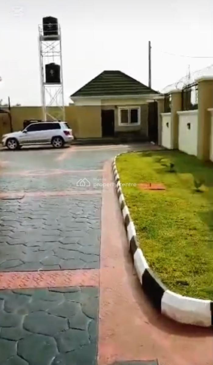 1,337sqmt with 4-bed Bungalow,2 Parlour,& 2-bed Flat and Penthouse, Gra Phase 1, Magodo, Lagos, Detached Bungalow for Sale