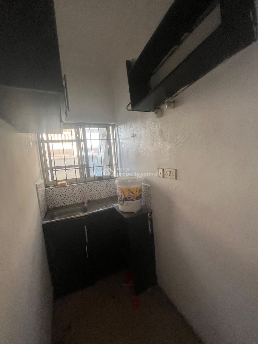 Nice and Clean Mini Flat, Mobil Road Ilaje, Ajah, Lagos, Mini Flat (room and Parlour) for Rent