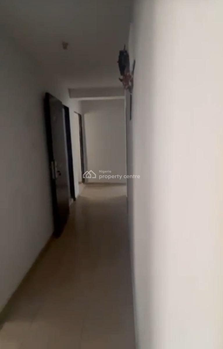 Clean 2 Bedroom Flat, Office/ Residence,tarred Rd, Maitama Main(tarred), Maitama District, Abuja, Flat / Apartment for Rent