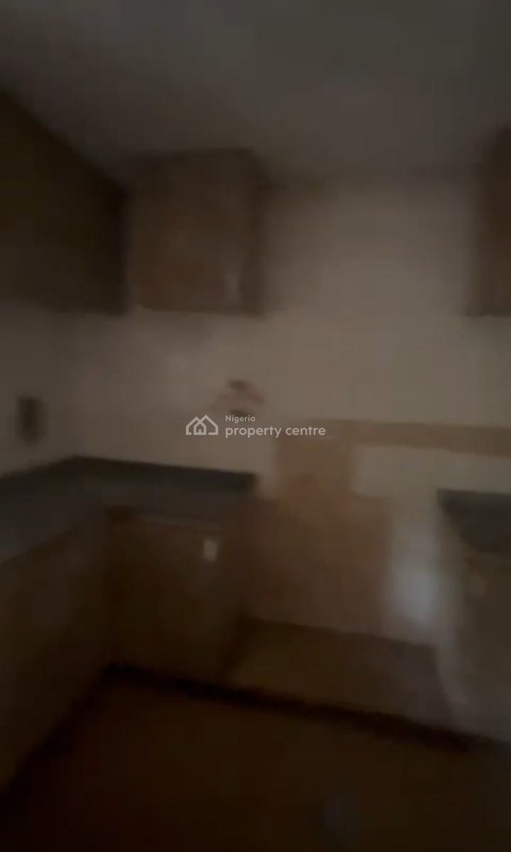 Clean 2 Bedroom Flat, Office/ Residence,tarred Rd, Maitama Main(tarred), Maitama District, Abuja, Flat / Apartment for Rent