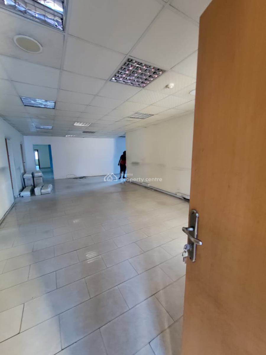 Grade a Office 70sqm to 111sqm Space on a Busy Location, Lekki Phase 1, Lekki, Lagos, Office Space for Rent