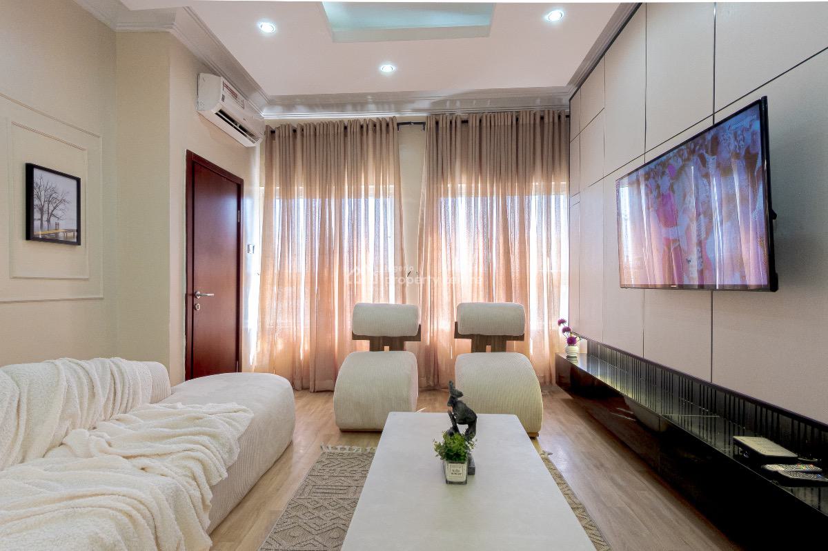 Luxury 2bedroom with Snooker in Lekki Phase 1, Off Admiralty, Lekki Phase 1, Lekki, Lagos, Flat / Apartment Short Let
