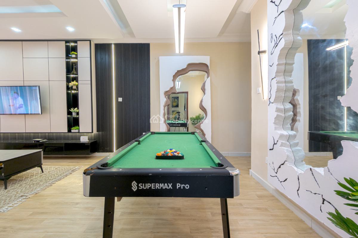 Luxury 2bedroom with Snooker in Lekki Phase 1, Off Admiralty, Lekki Phase 1, Lekki, Lagos, Flat / Apartment Short Let