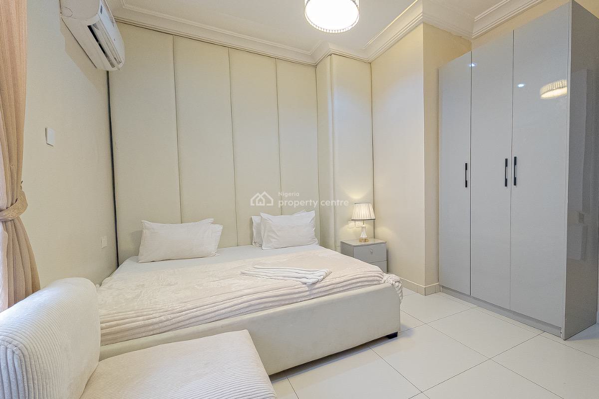 Luxury 2bedroom with Snooker in Lekki Phase 1, Off Admiralty, Lekki Phase 1, Lekki, Lagos, Flat / Apartment Short Let