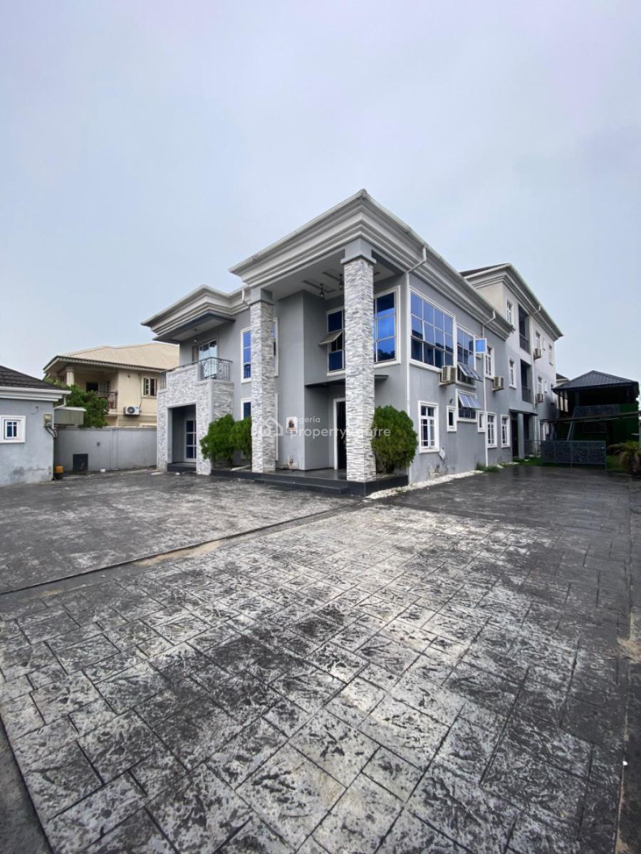 Hotel with 18 Rooms, Off Mobil Road Ilaje, Ajah, Lagos, Hotel / Guest House for Rent