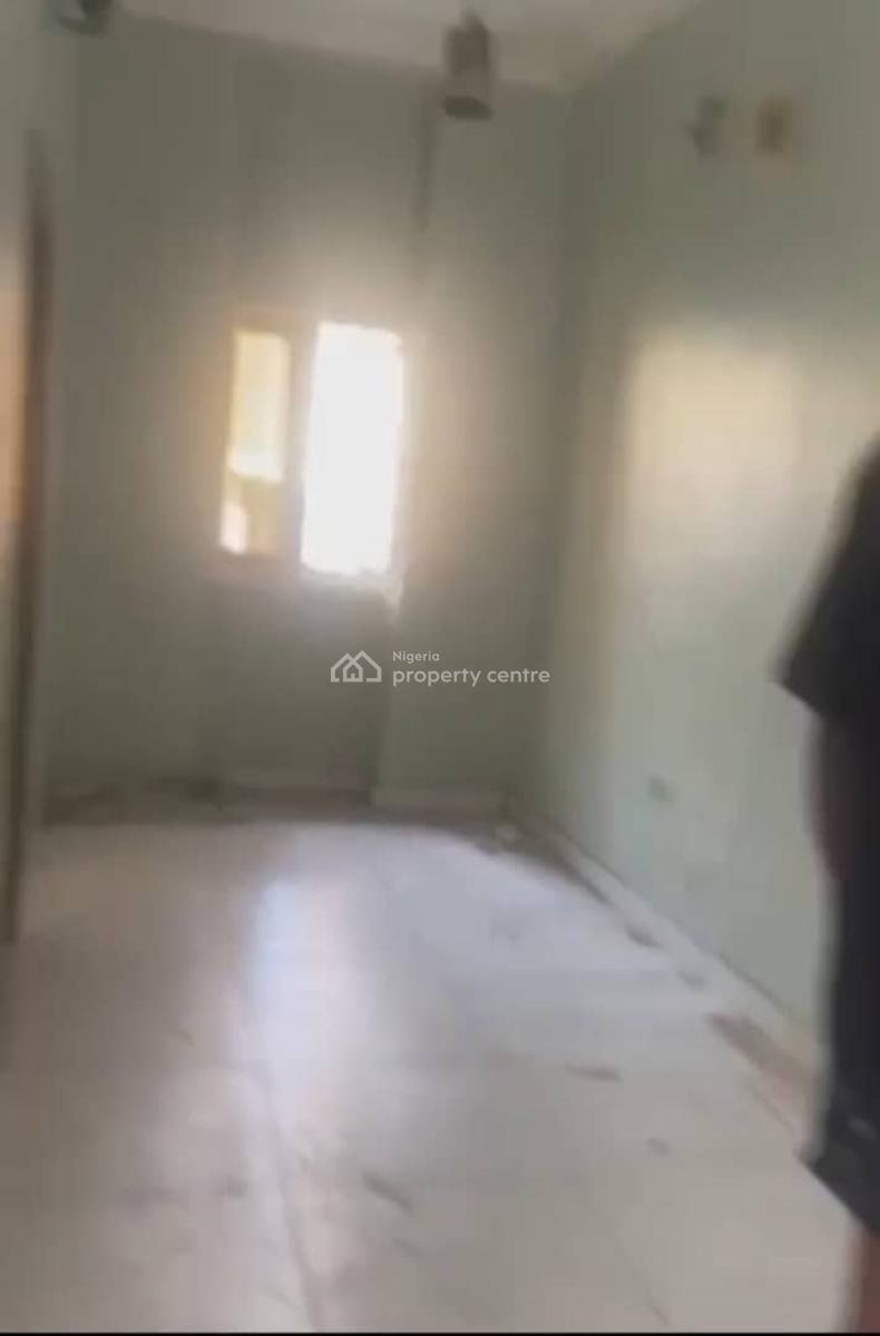 Lovely 3 Bedroom Flat, Gbagada, Lagos, Flat / Apartment for Rent