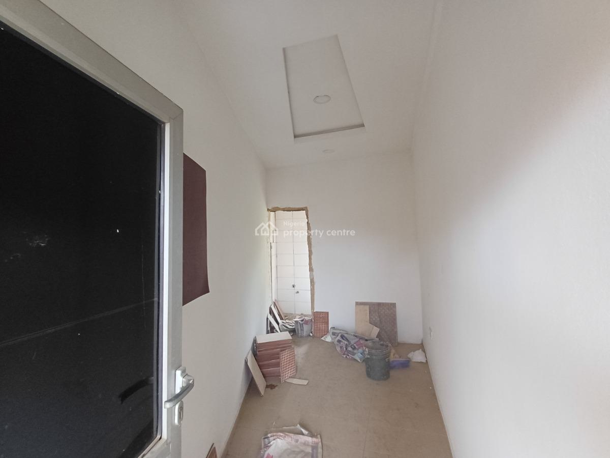 12sqm Shop / Office Space with Toilets on The Second Floor, Wuse 2, Abuja, Office Space for Rent