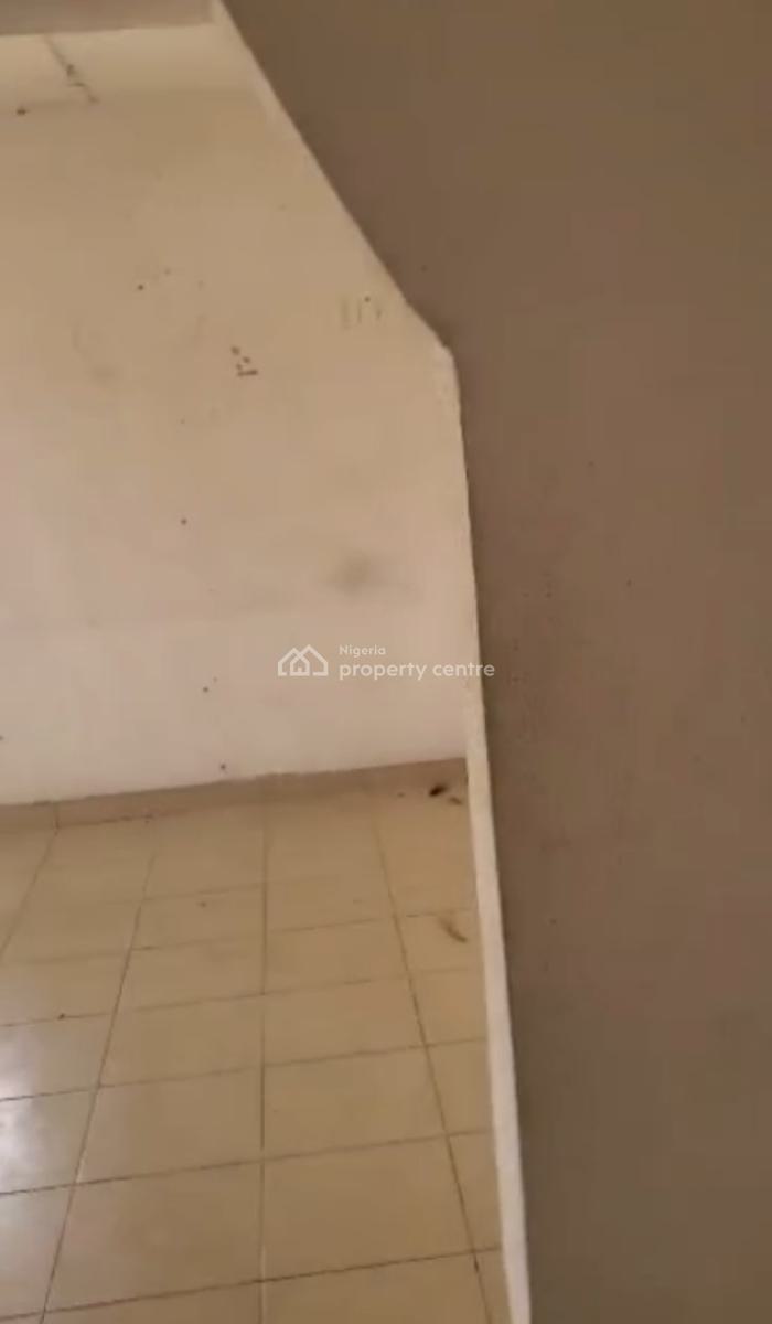 Very Clean 3 Bedroom Flat, Adebanjo Street, Off Aruna, Ikorodu, Lagos, Flat / Apartment for Rent