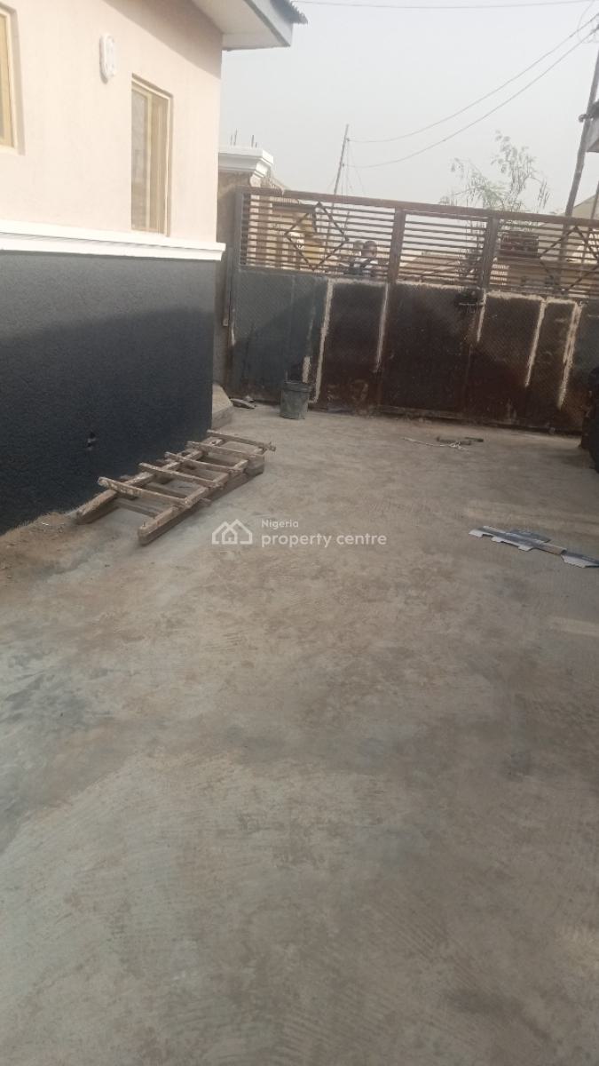 Self Contained, Kubwa, Kubwa, Abuja, Self Contain (single Rooms) for Rent