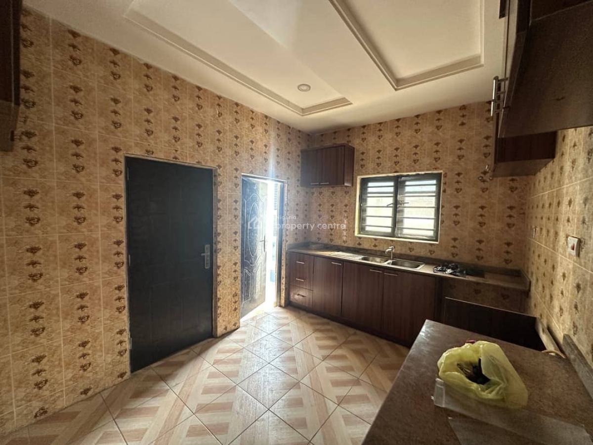 Newly Renovated Luxury 3 Bedroom Apartment, Abraham Adesanya Axis By Ogombo Road, Ajah, Lagos, Flat / Apartment for Rent