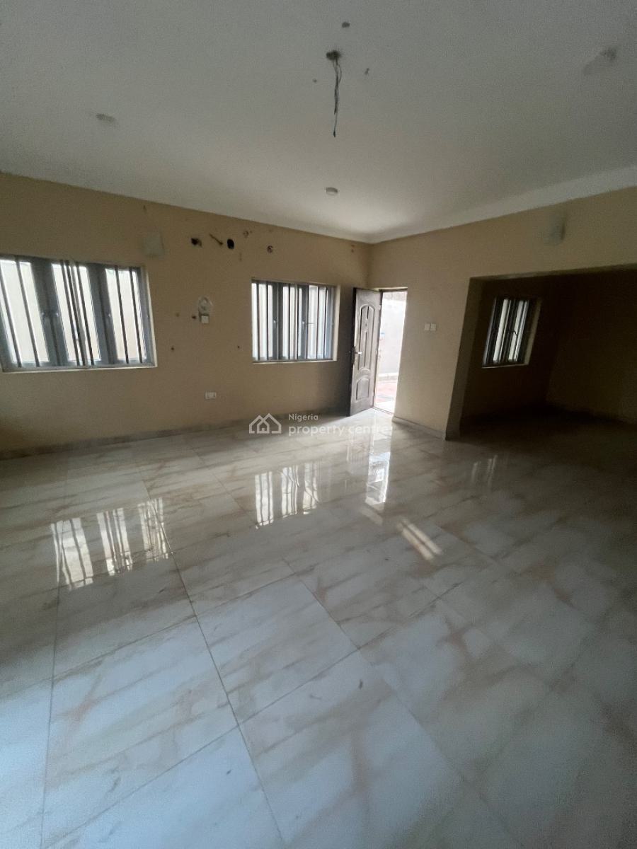 Luxury Very Spacious 3bedroom Flat Downstairs, Mobil Road Ilaje, Ajah, Lagos, Flat / Apartment for Rent