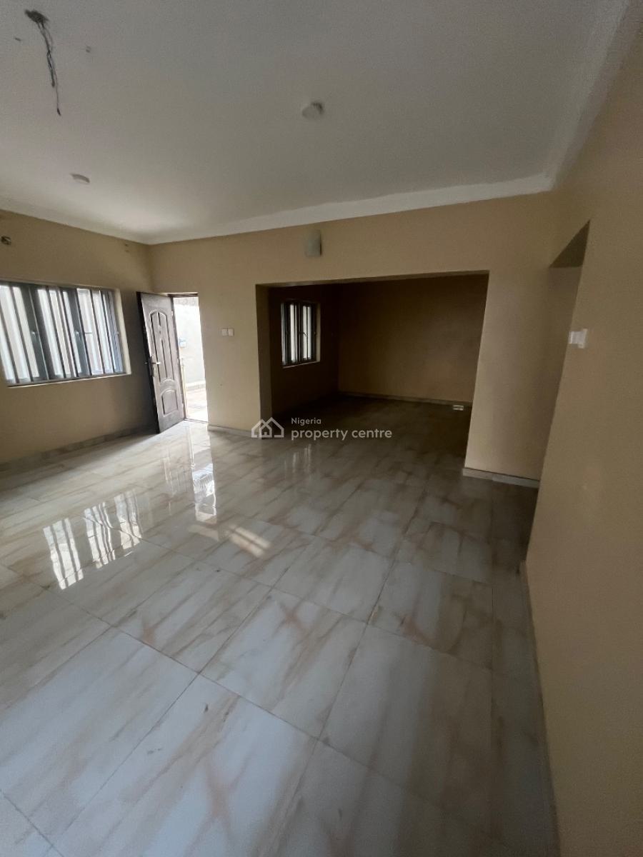 Luxury Very Spacious 3bedroom Flat Downstairs, Mobil Road Ilaje, Ajah, Lagos, Flat / Apartment for Rent