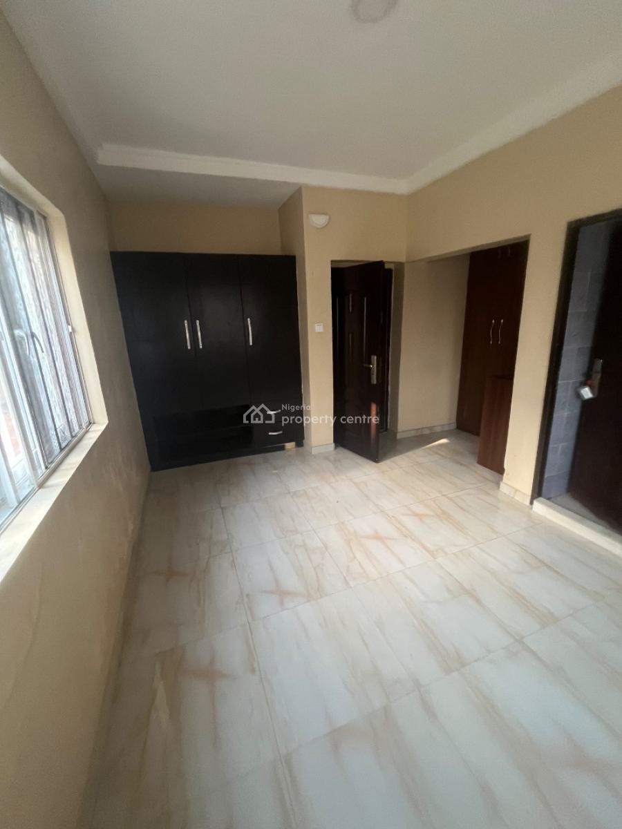 Luxury Very Spacious 3bedroom Flat Downstairs, Mobil Road Ilaje, Ajah, Lagos, Flat / Apartment for Rent