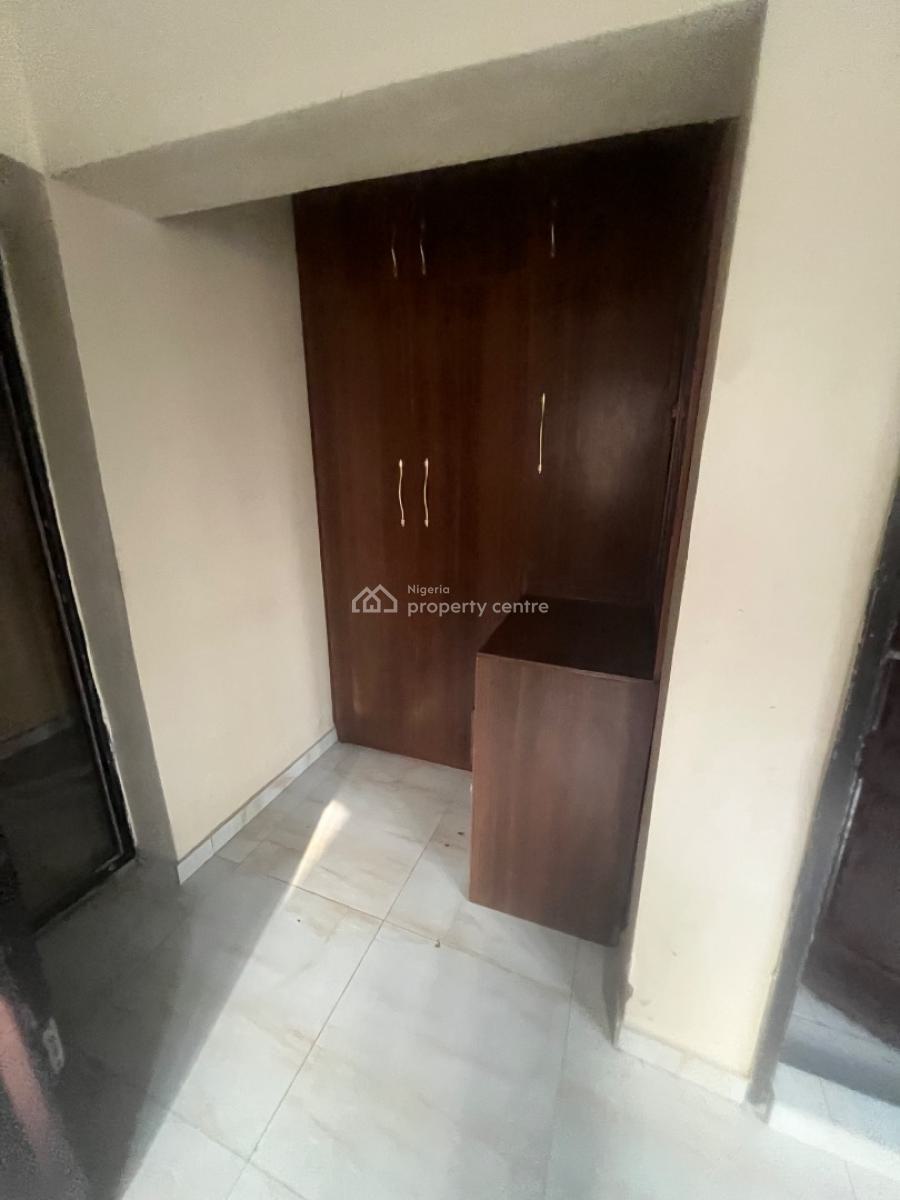 Luxury Very Spacious 3bedroom Flat Downstairs, Mobil Road Ilaje, Ajah, Lagos, Flat / Apartment for Rent