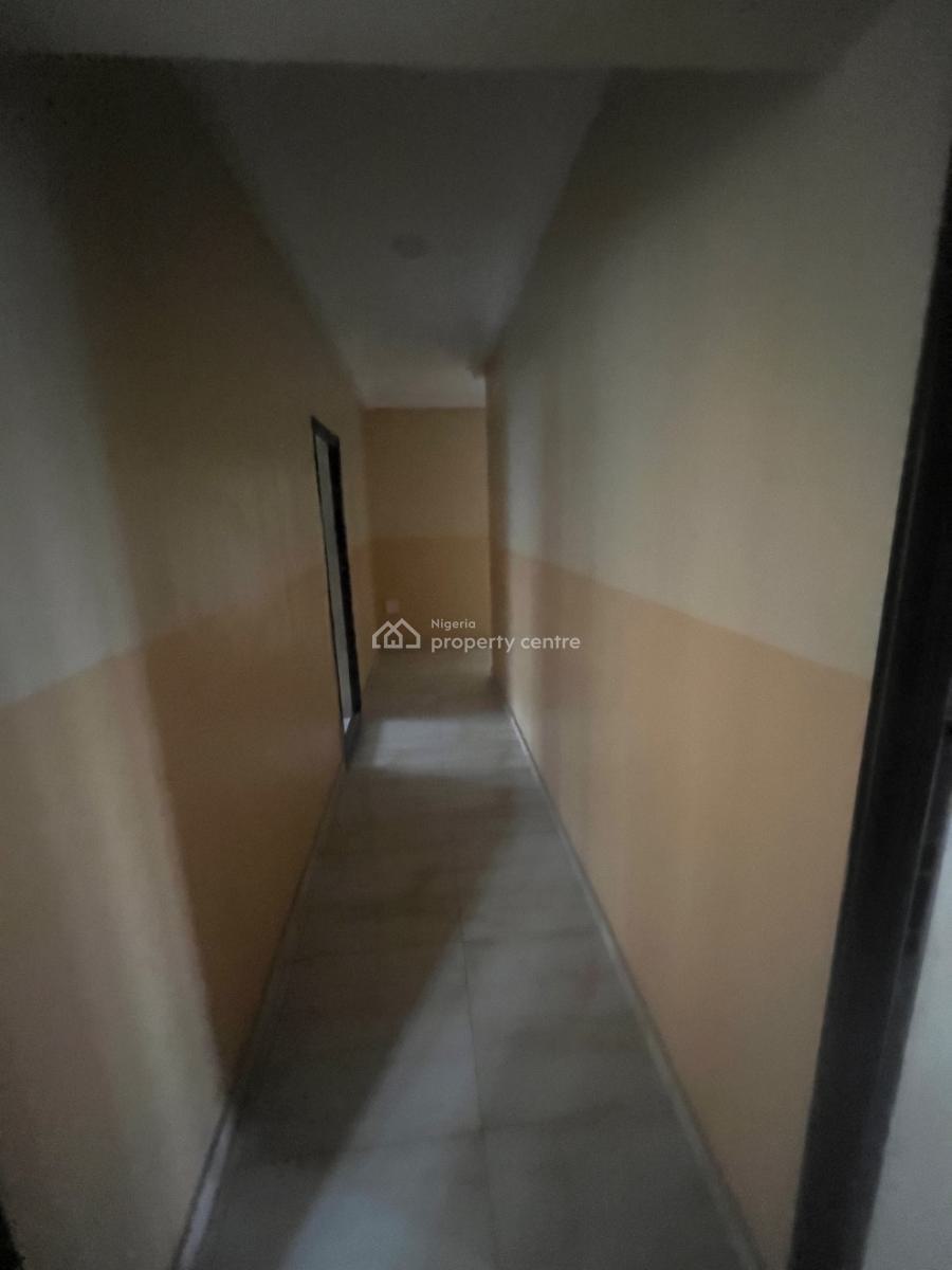 Luxury Very Spacious 3bedroom Flat Downstairs, Mobil Road Ilaje, Ajah, Lagos, Flat / Apartment for Rent