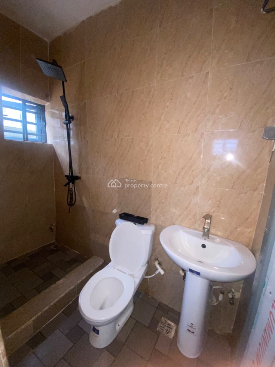 Clean 2 Bedroom Apartment, Behind Blenco Sangotedo, Sangotedo, Ajah, Lagos, Flat / Apartment for Rent