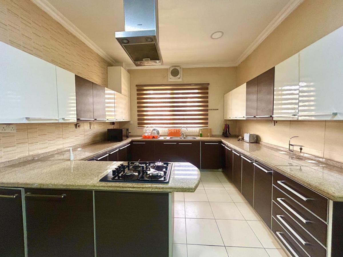 3 Bedroom En-suite Apartments with Swimming Pool & Gym Not Furnished, Off Bourdillon Road, Ikoyi, Lagos, Flat / Apartment for Rent