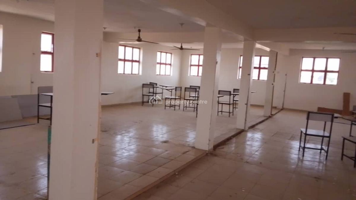 Functional School, Akobo, Ibadan North-east, Oyo, School for Sale