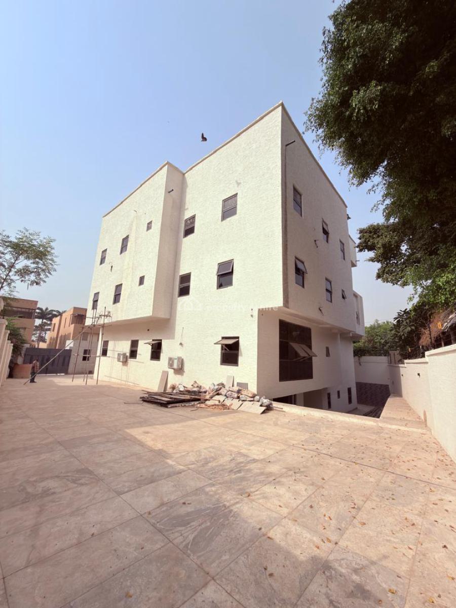 7-bedroom Fully Detached House with Bq, Maitama District, Abuja, House for Sale