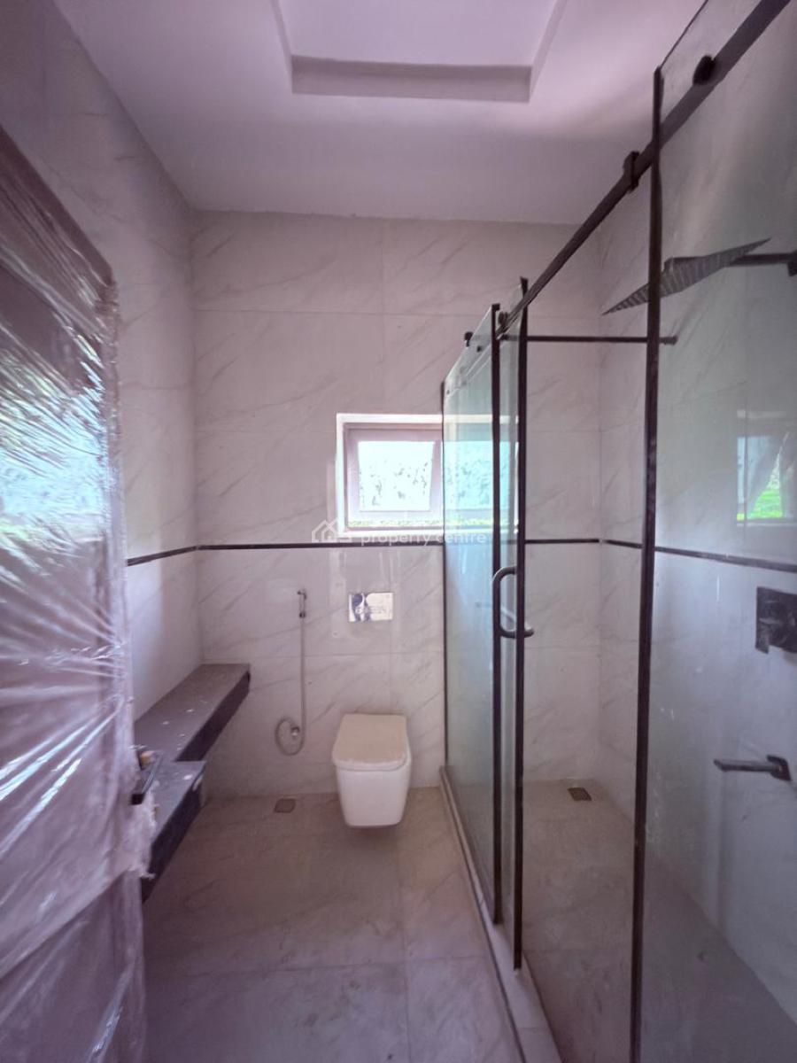 7-bedroom Fully Detached House with Bq, Maitama District, Abuja, House for Sale