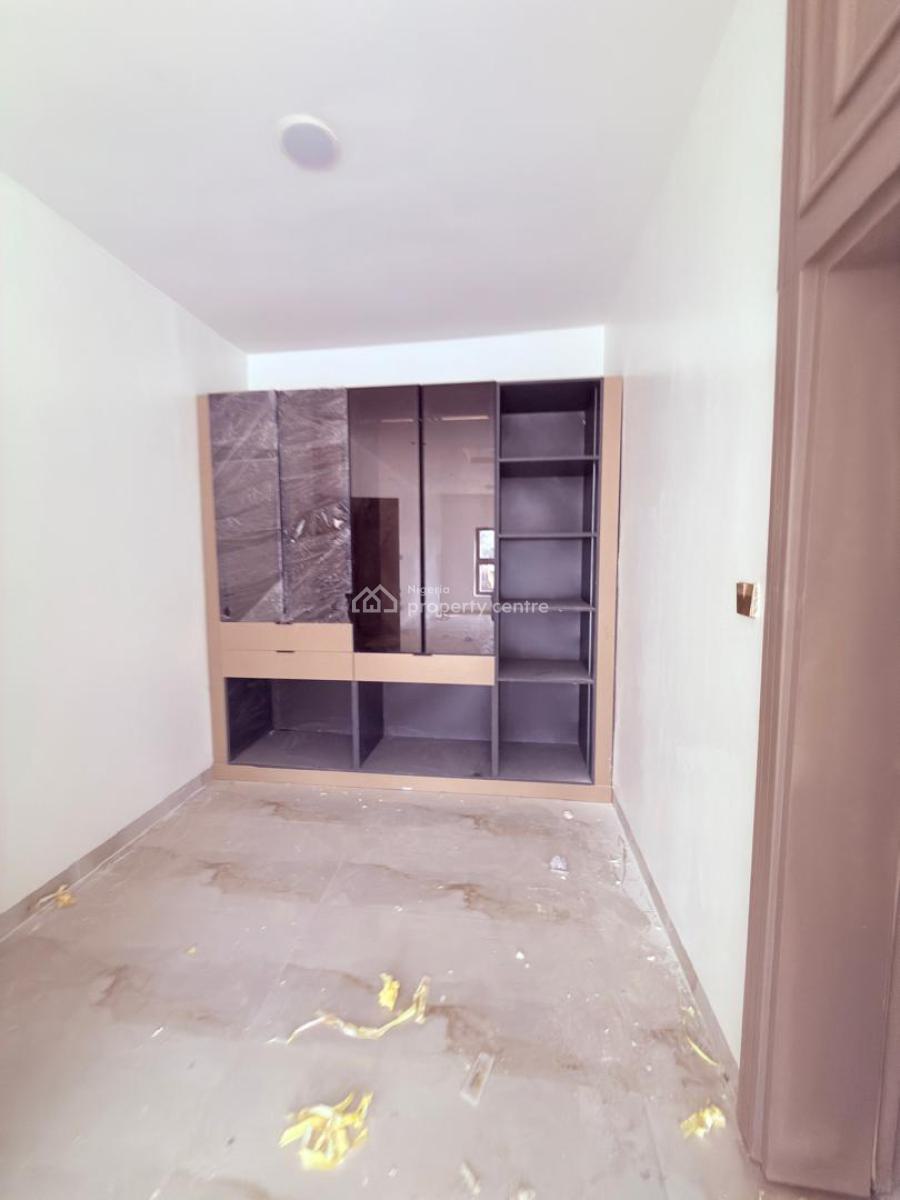 7-bedroom Fully Detached House with Bq, Maitama District, Abuja, House for Sale