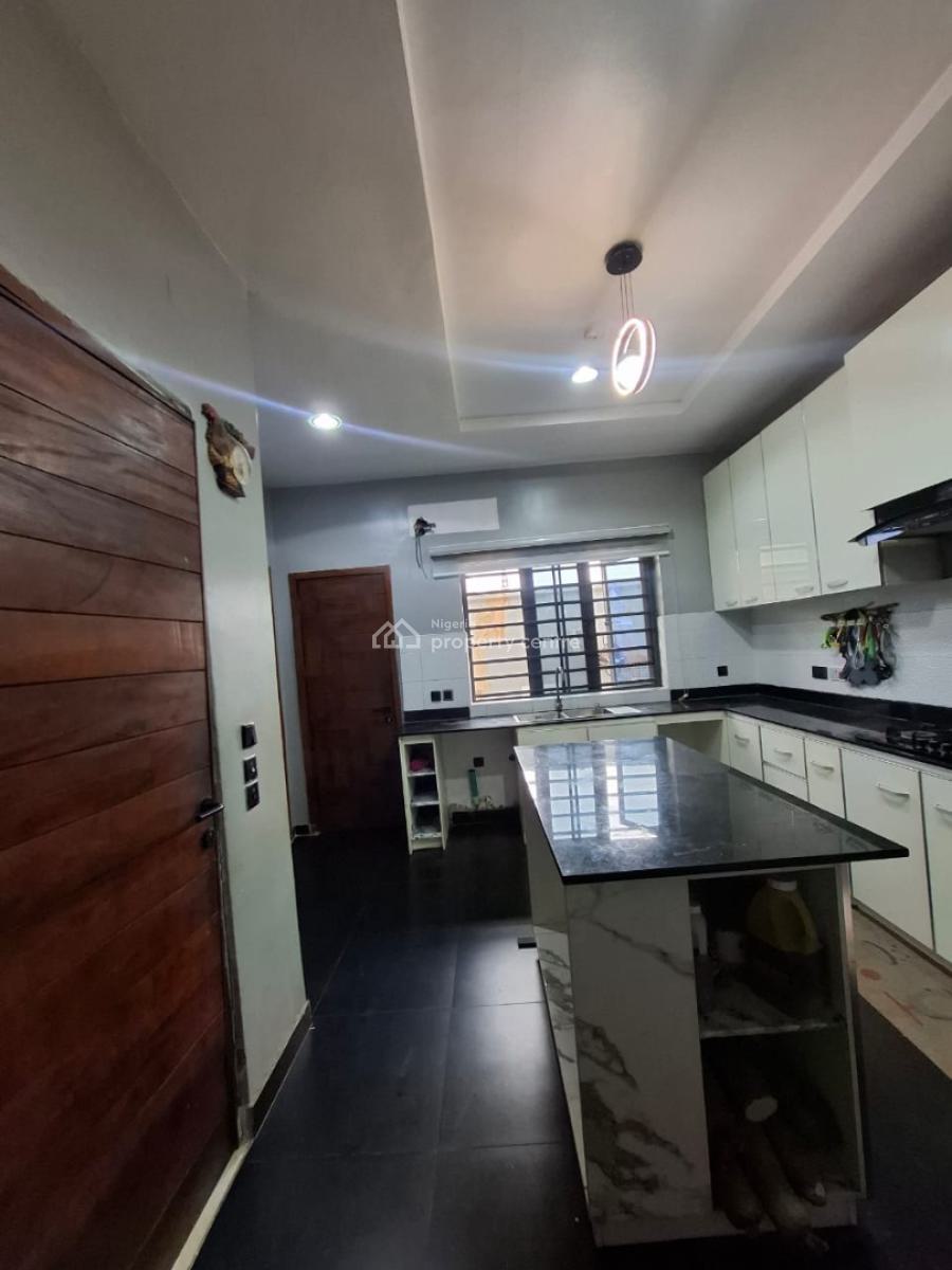 Exclusive 4-bedroom Terrace House in a Secured Mini Estate., Olaleye New Town, Iponri, Surulere, Lagos, Terraced Duplex for Rent