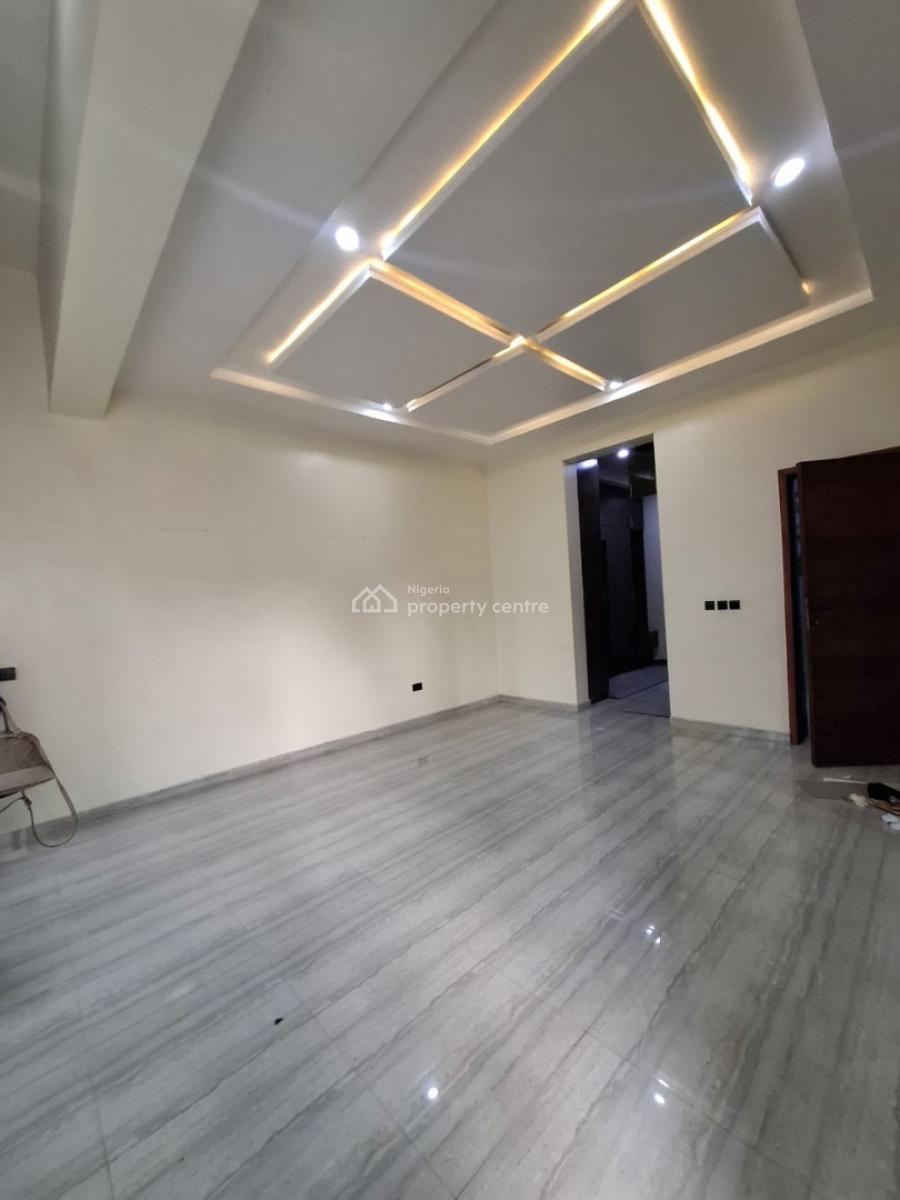 Exclusive 4-bedroom Terrace House in a Secured Mini Estate., Olaleye New Town, Iponri, Surulere, Lagos, Terraced Duplex for Rent