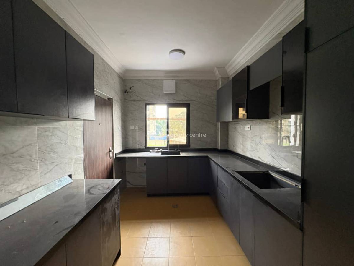 Executive 3 Bedroom Flat with Bq Pool Etc, Lekki Phase 1, Lekki, Lagos, Flat / Apartment for Rent