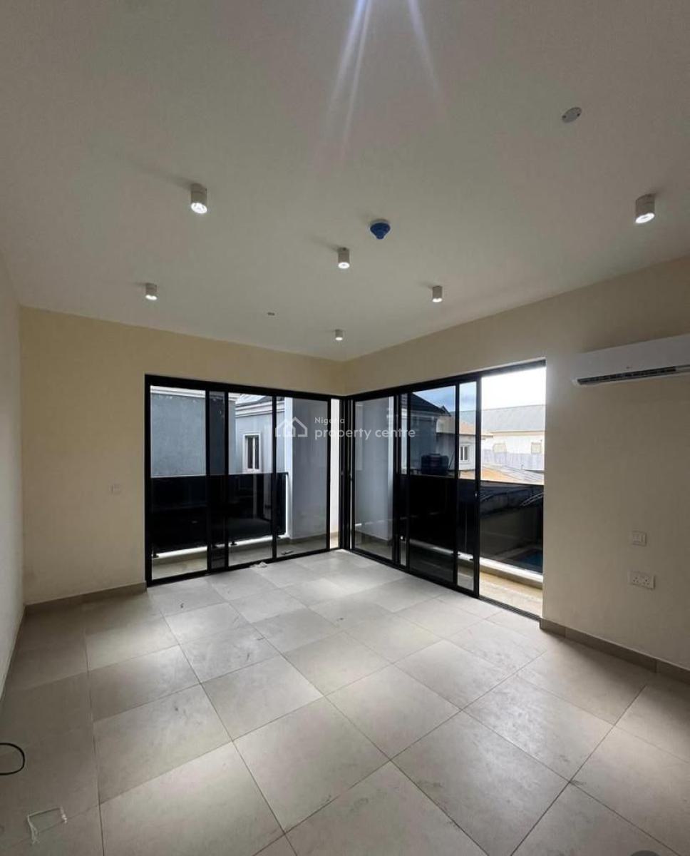 Luxurious Built 2 Bedroom Apartment with Bq, Pool, Gym & 24/7 Light, Lekki Phase 1, Lekki, Lagos, Flat / Apartment for Rent