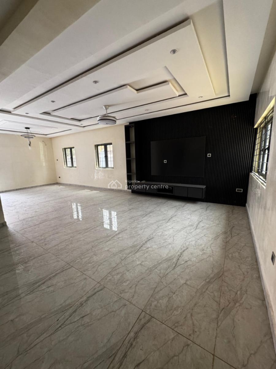 Tastefully Renovated 4 Bedrooms Semi-detached Duplex, Kado, Abuja, Semi-detached Duplex for Sale