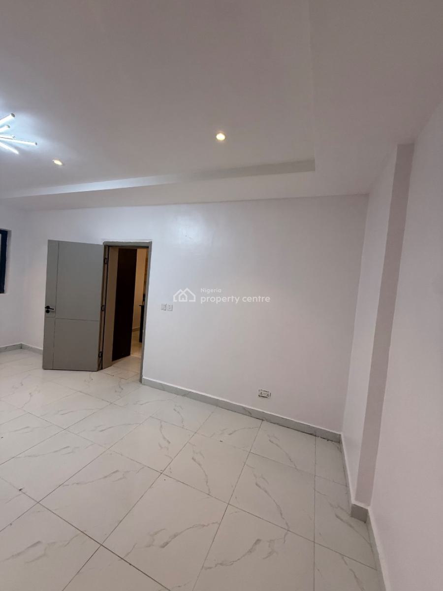 Modern & Luxury Large 1 Bedroom Apartment, Lekki Phase 1, Lekki, Lagos, Flat / Apartment for Sale