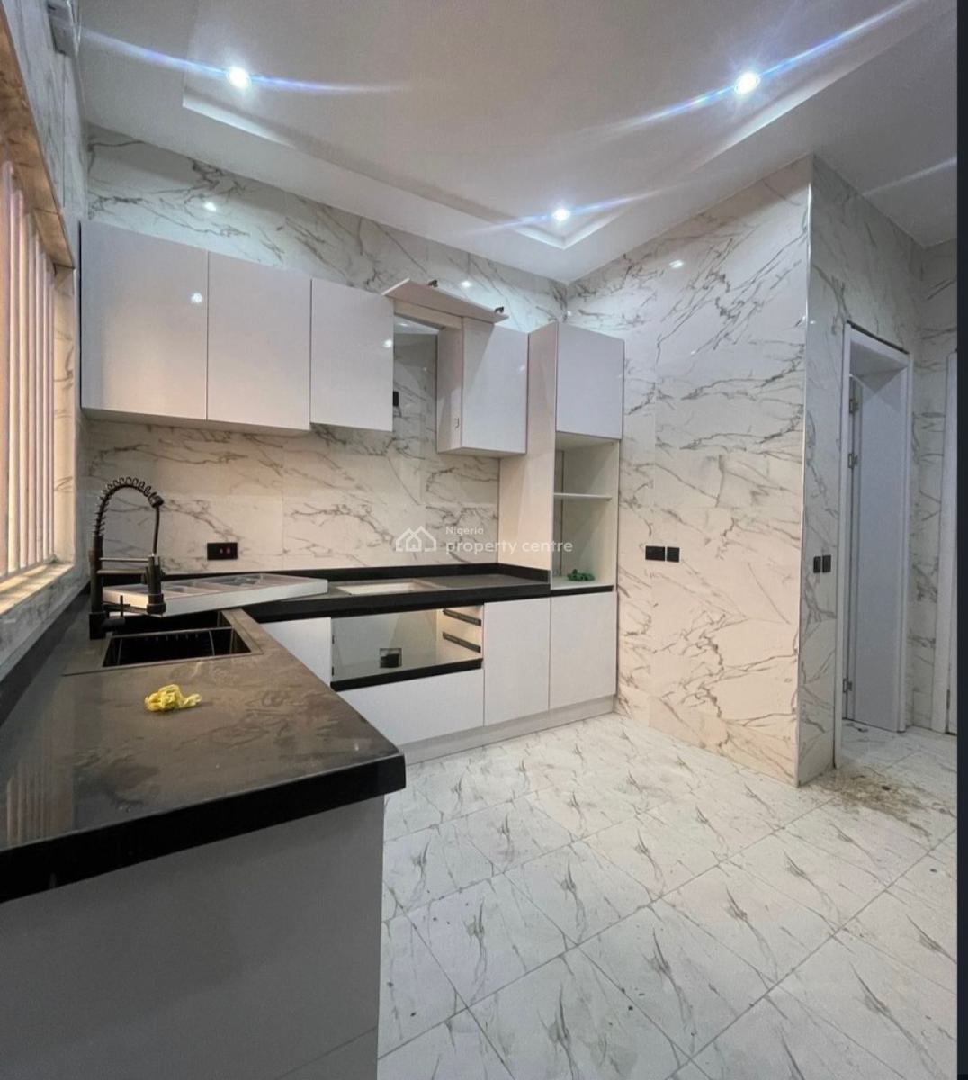 Fully Serviced 3 Bedroom Apartment with Bq, Lekki Right, Lekki Phase 1, Lekki, Lagos, Flat / Apartment for Rent