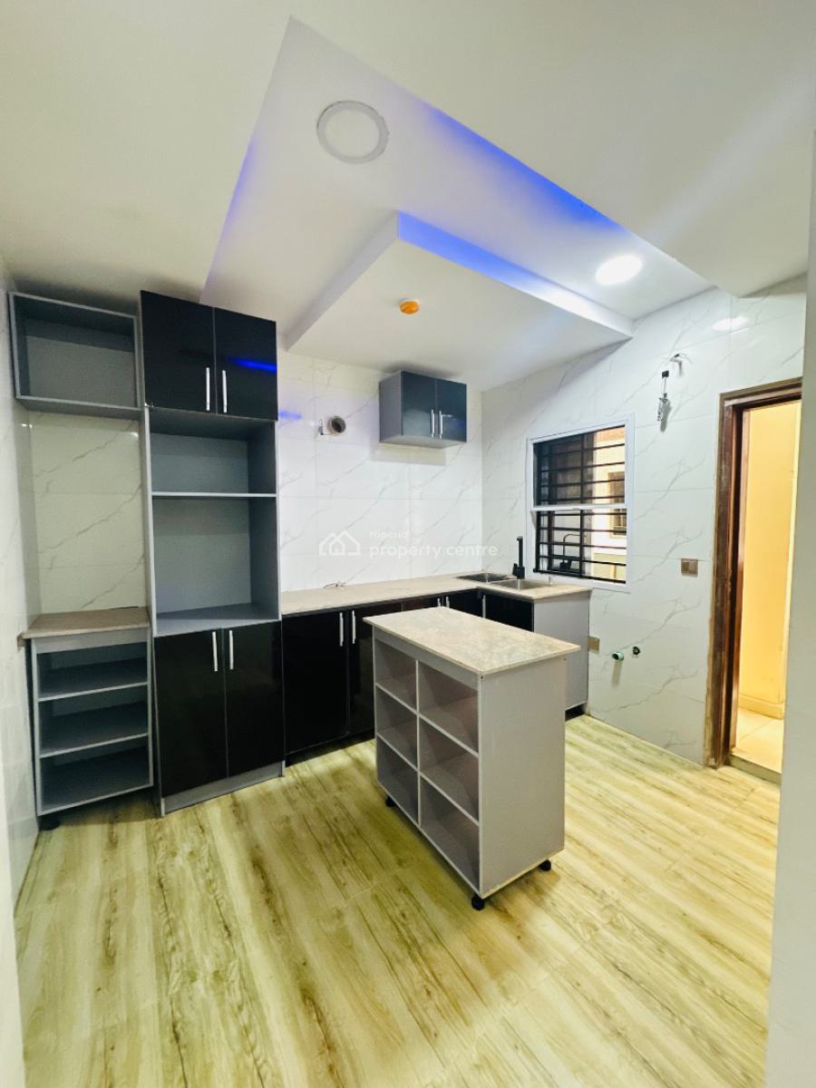 Newly Built 2 Bedroom Apartment with Bq, Pool & Gym, Lekki Phase 1, Lekki, Lagos, Flat / Apartment for Rent