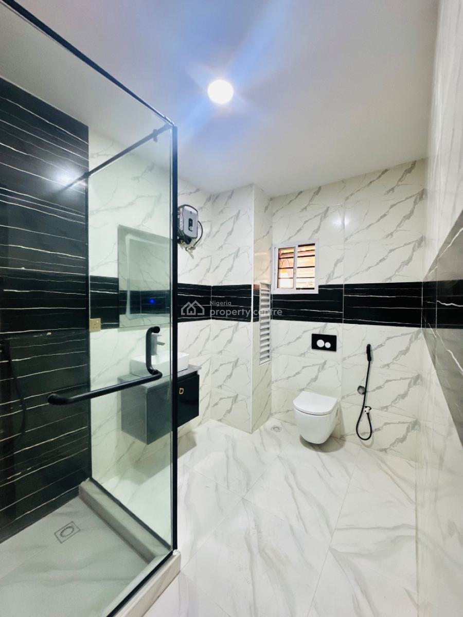 Newly Built 2 Bedroom Apartment with Bq, Pool & Gym, Lekki Phase 1, Lekki, Lagos, Flat / Apartment for Rent