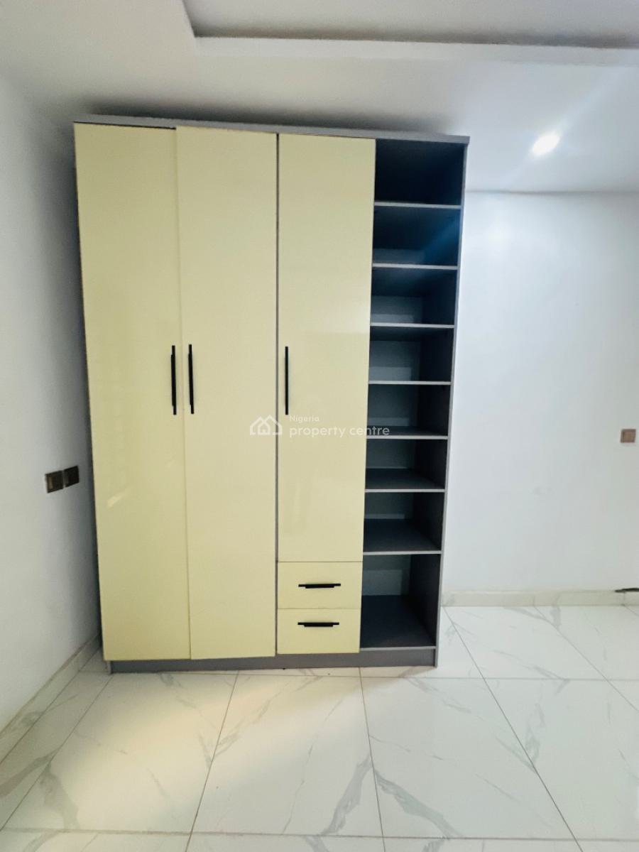 Newly Built 2 Bedroom Apartment with Bq, Pool & Gym, Lekki Phase 1, Lekki, Lagos, Flat / Apartment for Rent