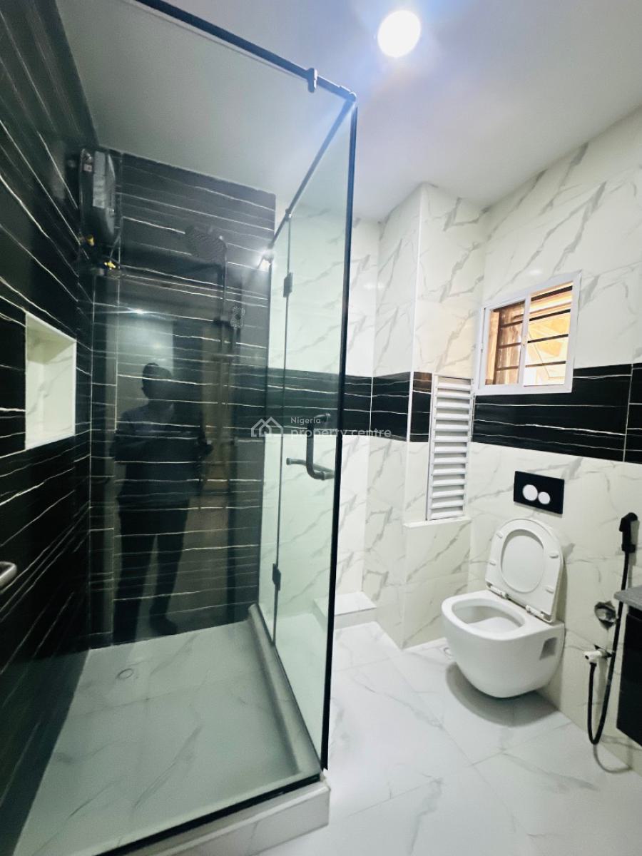 Newly Built 2 Bedroom Apartment with Bq, Pool & Gym, Lekki Phase 1, Lekki, Lagos, Flat / Apartment for Rent