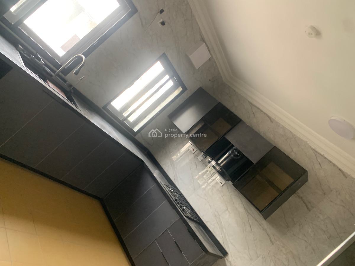 Luxury 3bedroom with Bq Inside an Estate, Lekki Phase 1, Lekki Phase 1, Lekki, Lagos, Flat / Apartment for Rent
