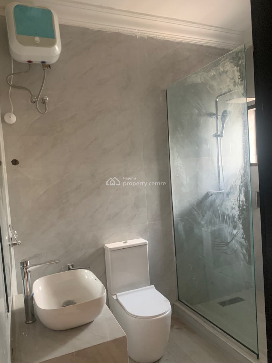 Luxury 3bedroom with Bq Inside an Estate, Lekki Phase 1, Lekki Phase 1, Lekki, Lagos, Flat / Apartment for Rent