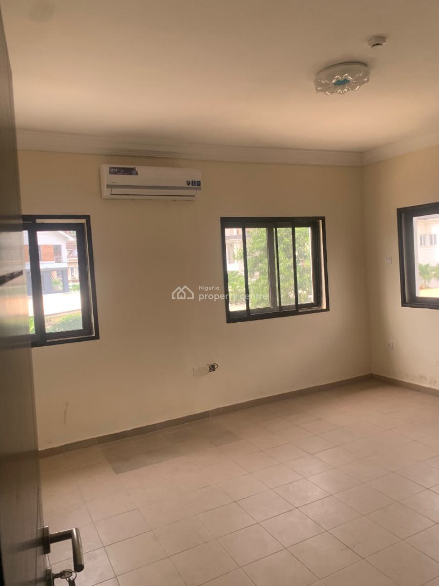 Luxury 3bedroom with Bq Inside an Estate, Lekki Phase 1, Lekki Phase 1, Lekki, Lagos, Flat / Apartment for Rent
