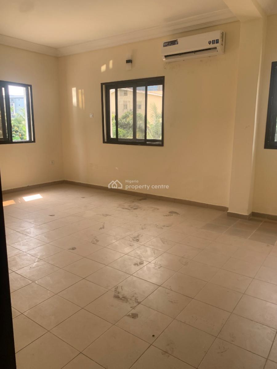 Luxury 3bedroom with Bq Inside an Estate, Lekki Phase 1, Lekki Phase 1, Lekki, Lagos, Flat / Apartment for Rent