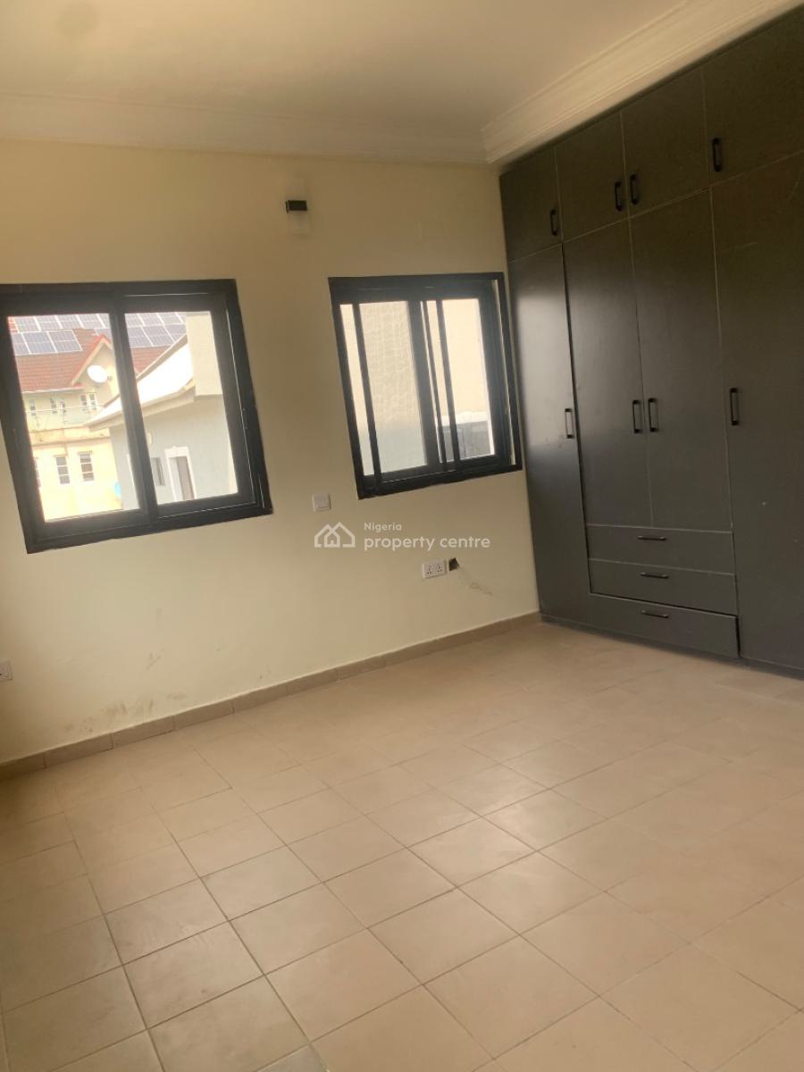 Luxury 3bedroom with Bq Inside an Estate, Lekki Phase 1, Lekki Phase 1, Lekki, Lagos, Flat / Apartment for Rent