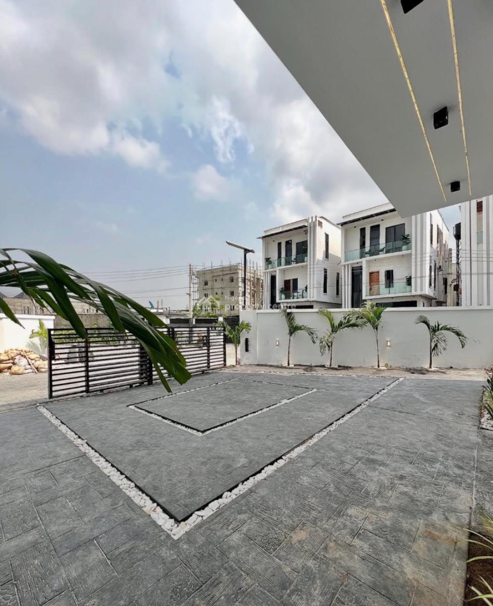 Massive Contemporary 5 Bedrooms Fully Detached with Swimming Pool, Orchid, Lekki, Lagos, Detached Duplex for Sale